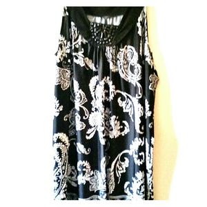 Sleeveless stretch dress with embellishments